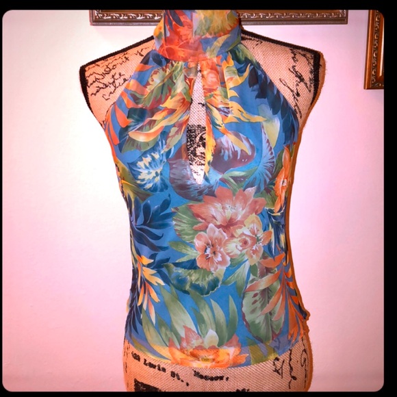 💃Arden B Halter top Floral print - Picture 5 of 8
